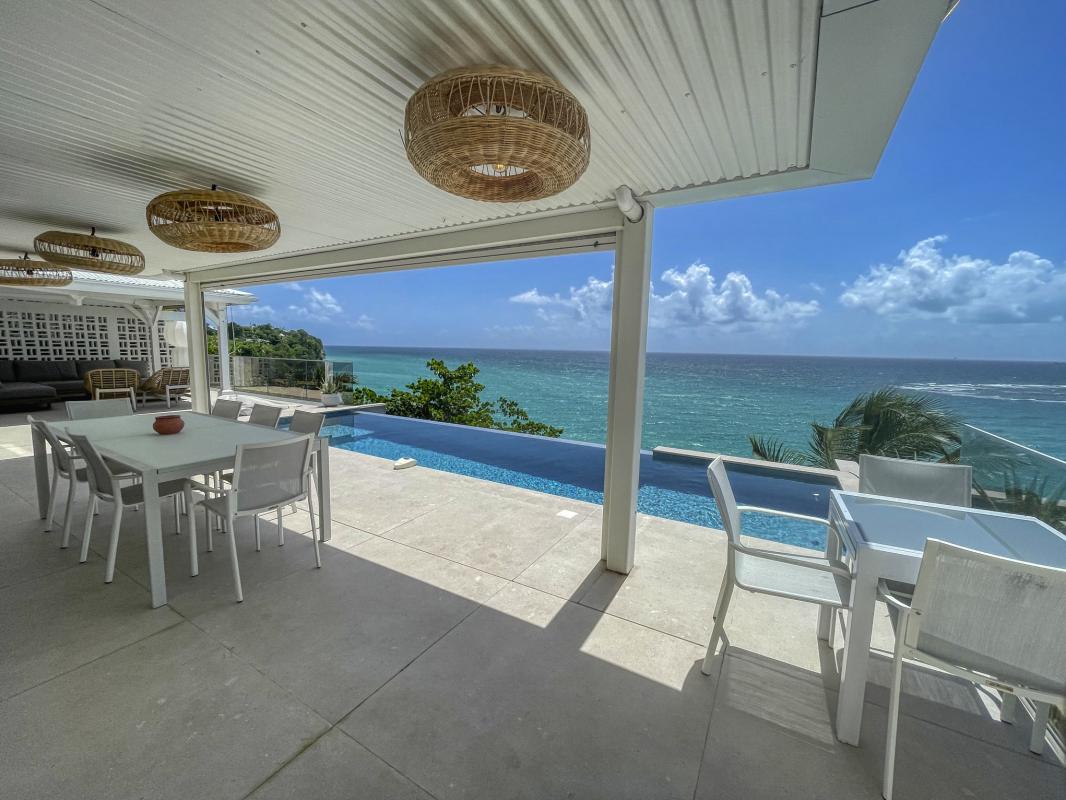 11 Location villa piscine vue mer ilet Gosier Guadeloupe_terrasse